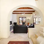 Dar Ta' Censina With Private Pool