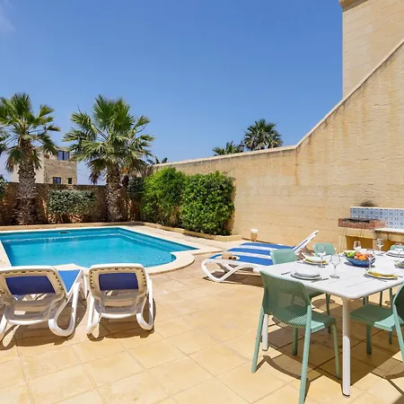 Villa Dar Ta' Censina With Private Pool Għasri