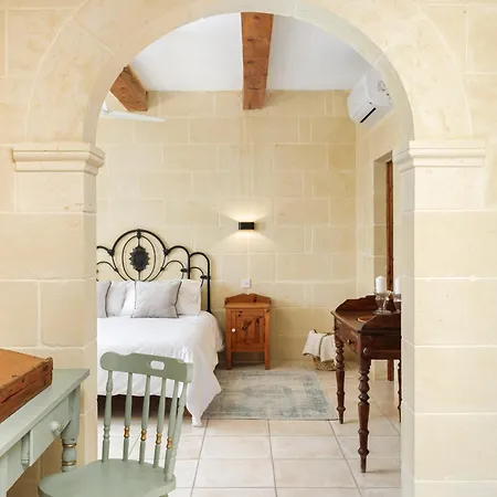 Dar Ta' Censina With Private Pool Għasri