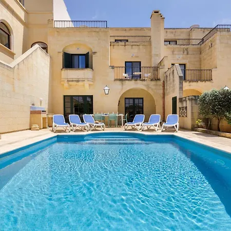 Dar Ta' Censina With Private Pool *