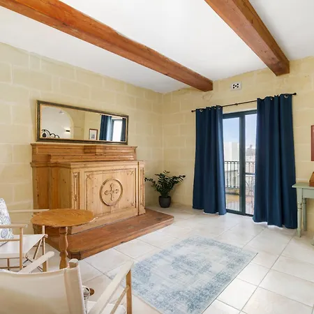 Dar Ta' Censina With Private Pool