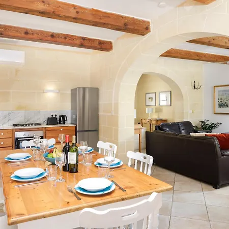 Villa Dar Ta' Censina With Private Pool Għasri