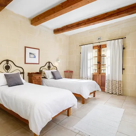 Dar Ta' Censina With Private Pool * Ghasri (Gozo)