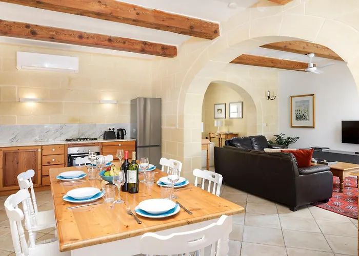 Villa Dar Ta' Censina With Private Pool Għasri