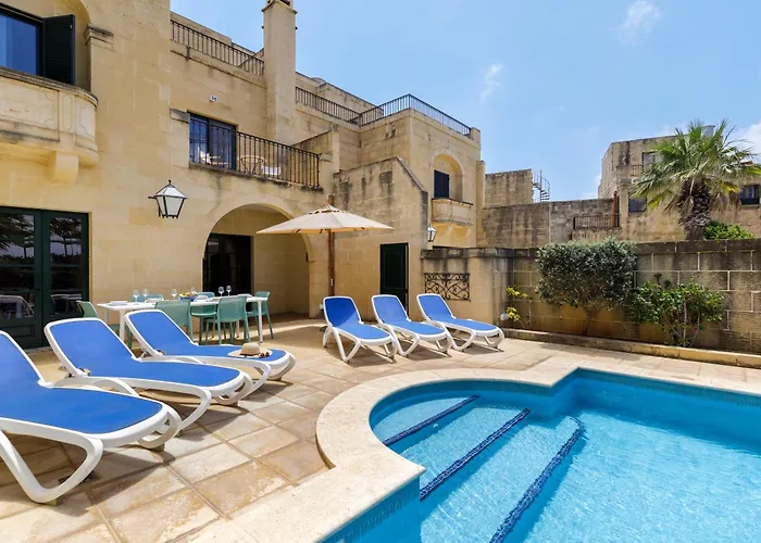 Dar Ta' Censina With Private Pool Villa
