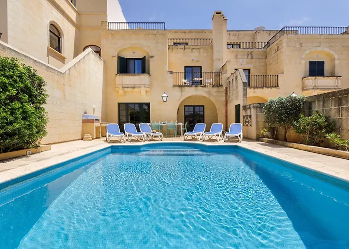 Dar Ta' Censina With Private Pool *